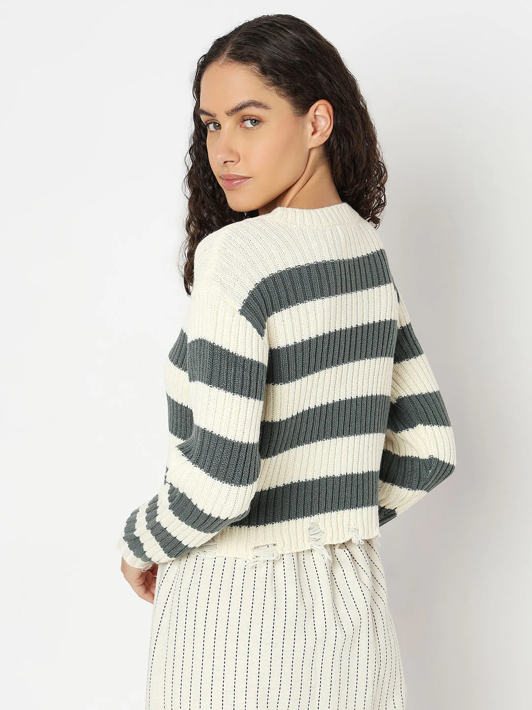 Ecru Colourblocked Knitted Pullover - Image 4