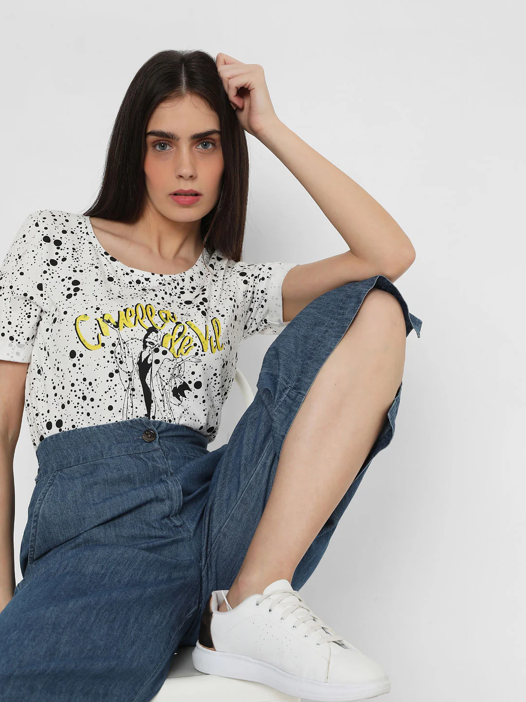 X Cruella White Cruella De Vil Print T-Shirt
