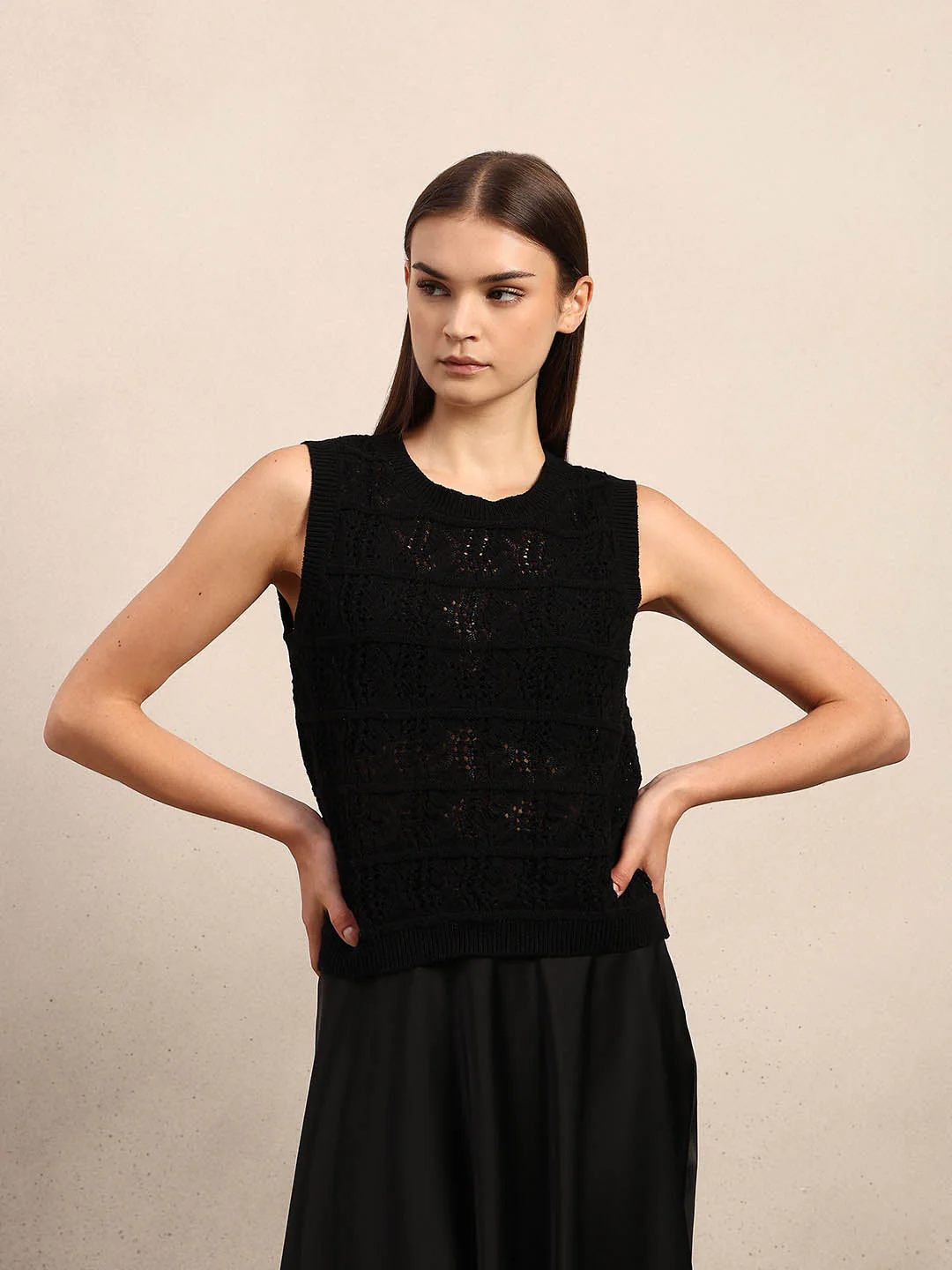 O-Neck Knitted Sleeveless Pullover - Image 2