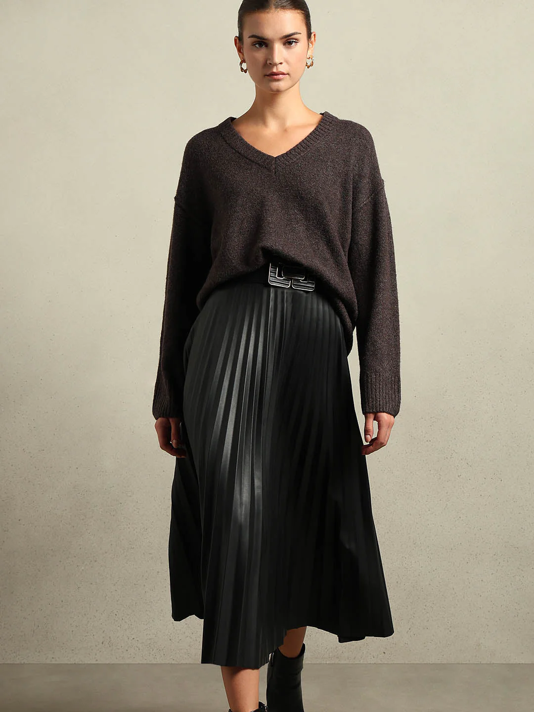 Deep Brown V-Neck Pullover